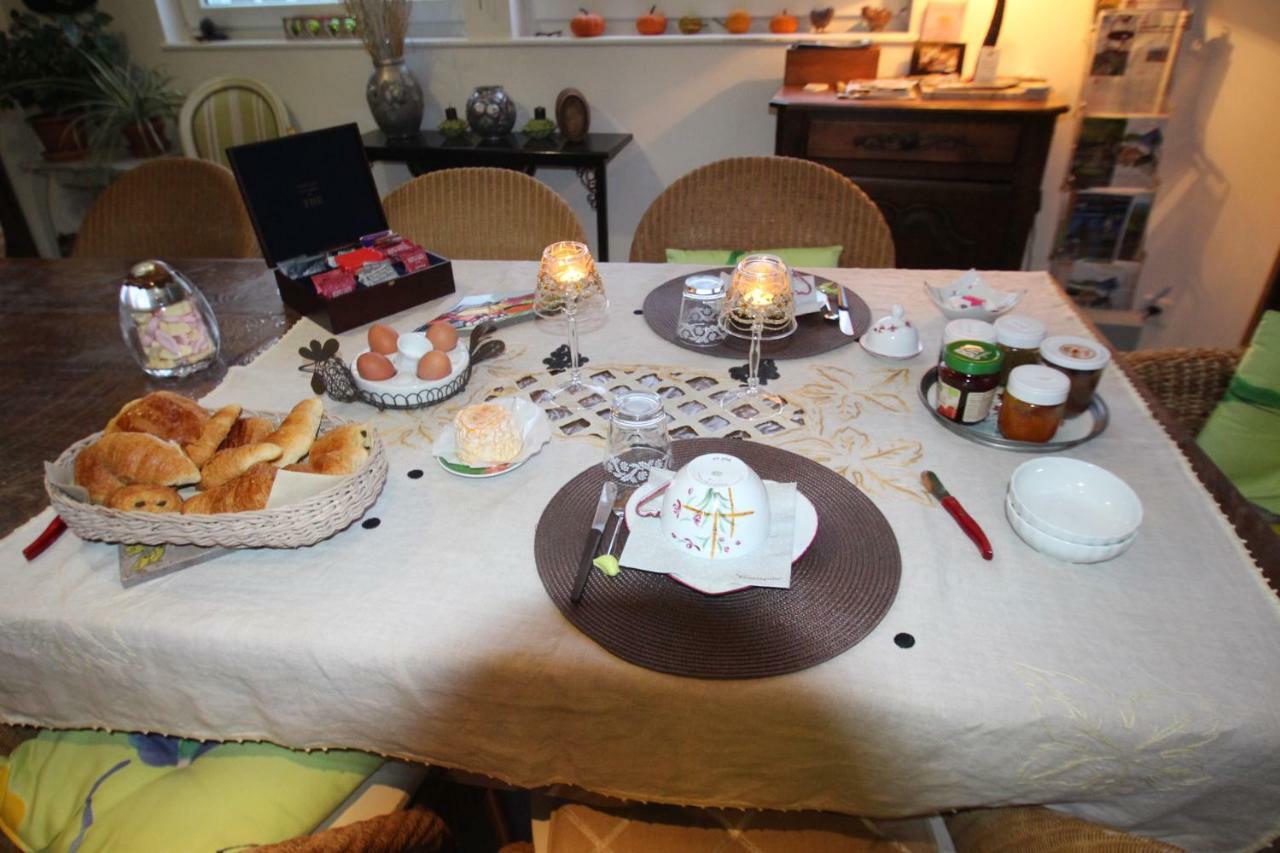 Roulotte La Dominique Bed & Breakfast Romery  Eksteriør bilde
